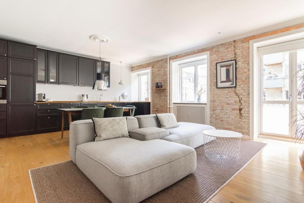 Cozy Apartment In Christianshavn W Two Balconies. København Ngoại thất bức ảnh