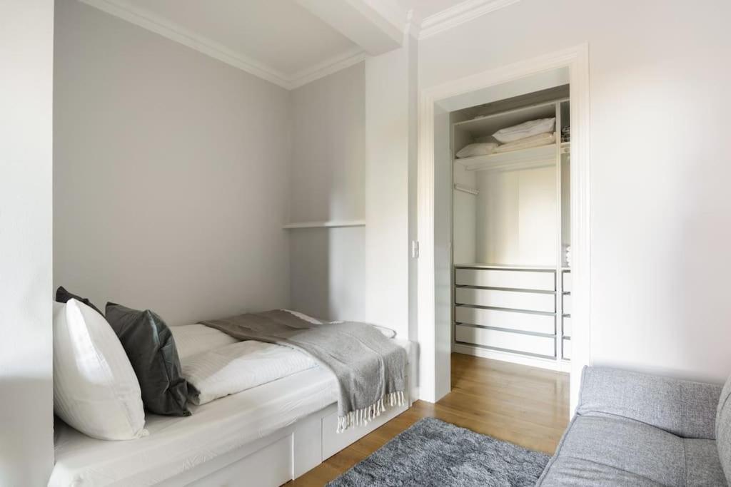 Cozy Apartment In Christianshavn W Two Balconies. København Ngoại thất bức ảnh