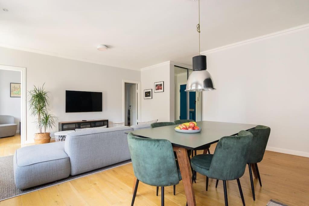 Cozy Apartment In Christianshavn W Two Balconies. København Ngoại thất bức ảnh
